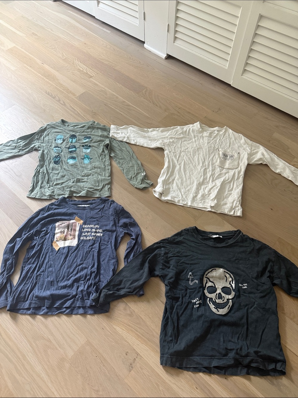 Bundle Kids Long-Sleeve Graphic Tee - White, Green, Blue, Black